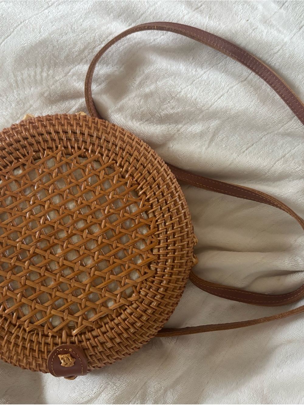 Woven Round Straw Crossbody Bag in Cognac Brown